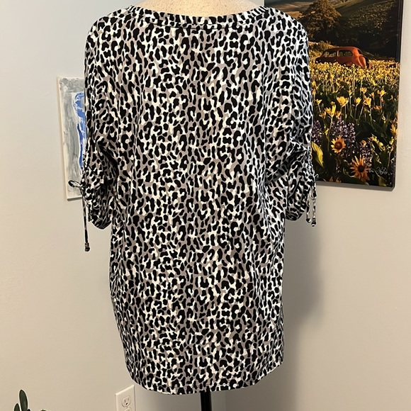 NWT Michael Michael KORS Tee - Picture 9 of 13